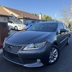 2013 Lexus Es300h Luxury Package 
