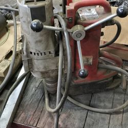 Milwaukee Magnetic Drill Press