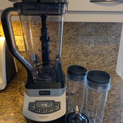 Ninja Professional Blender 1100 Watts (Model BL660).
