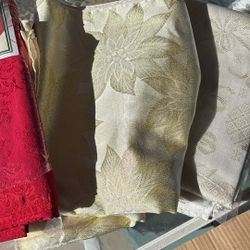 Beautiful 3  Tablecloth And New Condition