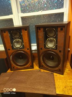 Acoustic Research AR 2 speakers vintage stereo refurbished