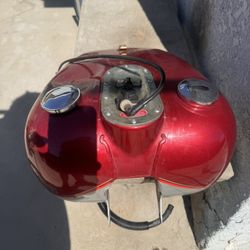 2005 Harley Davidson roadking Fuel Tank Complete 