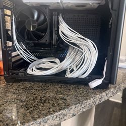 Cooler Master NR200 SFF Gaming Chair Desktop