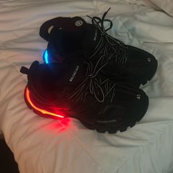 LEDBalenciaga Tracks 9.5