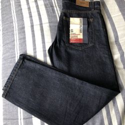 New Tommy Hilfiger 31 waist / 30 inseam Size Men’s Straight Leg Jeans