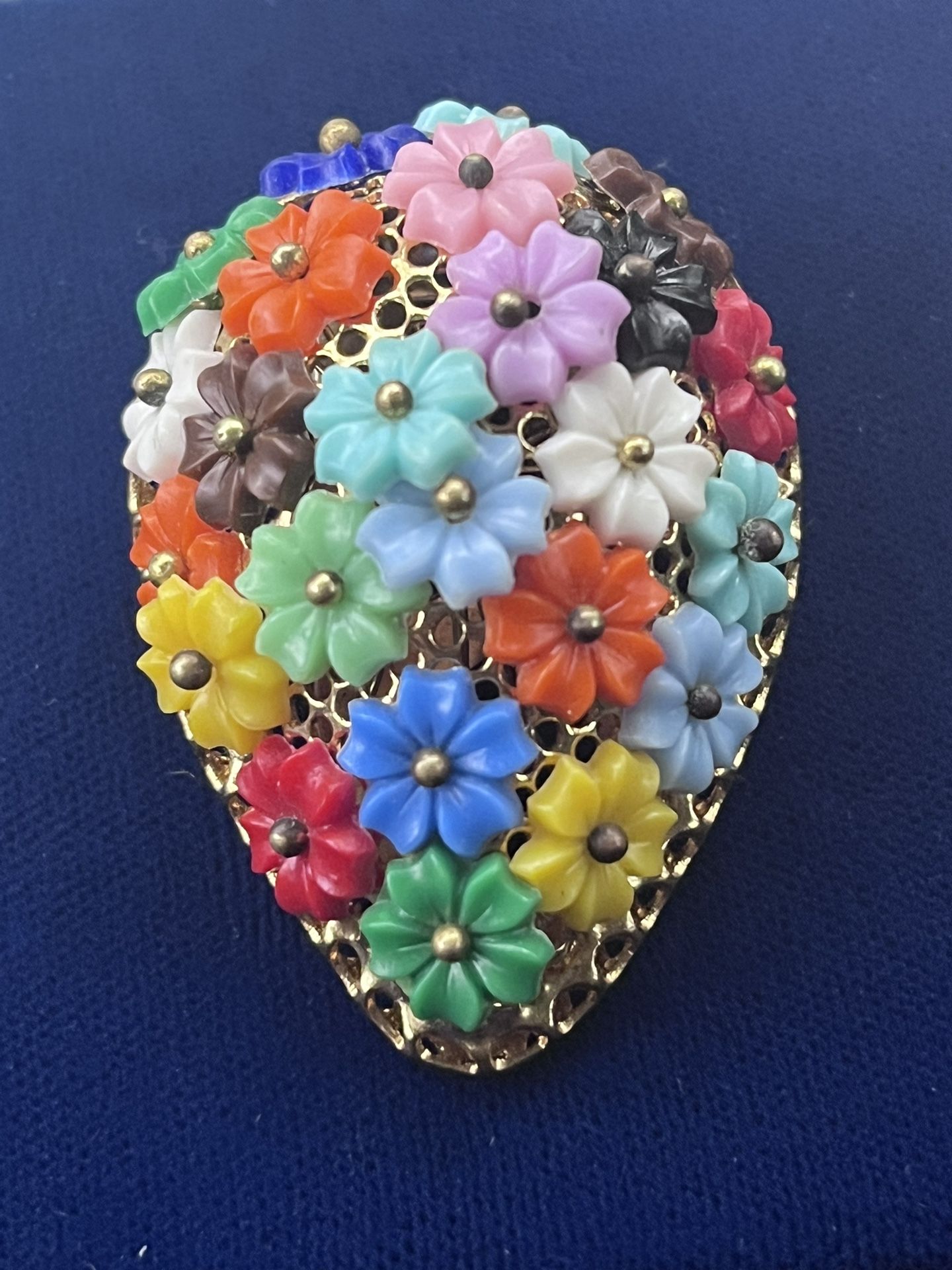 Rare Beautiful Vintage Early Miriam Haskell  Dress Clips, Layered Small Flowers Multicolors