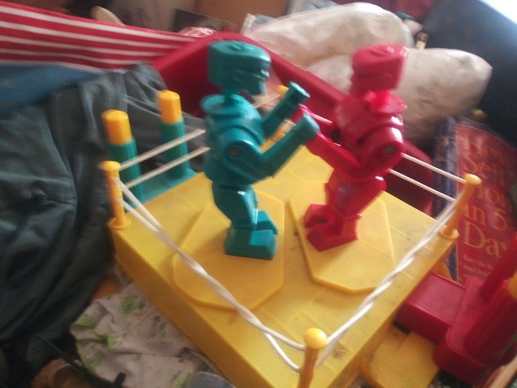 Gamerockem sockemrobots