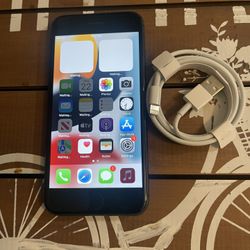 iPhone 8 64Gb Factory Unlock  Like New 
