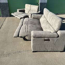 Electric Reclining Loveseat Set Delivery Available 