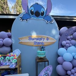 Stitch Backdrop And Balloons