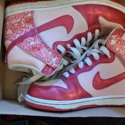 Nike Shoes And Nike Boots 