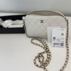 Chanel Classic White Handbag With Gold Chain