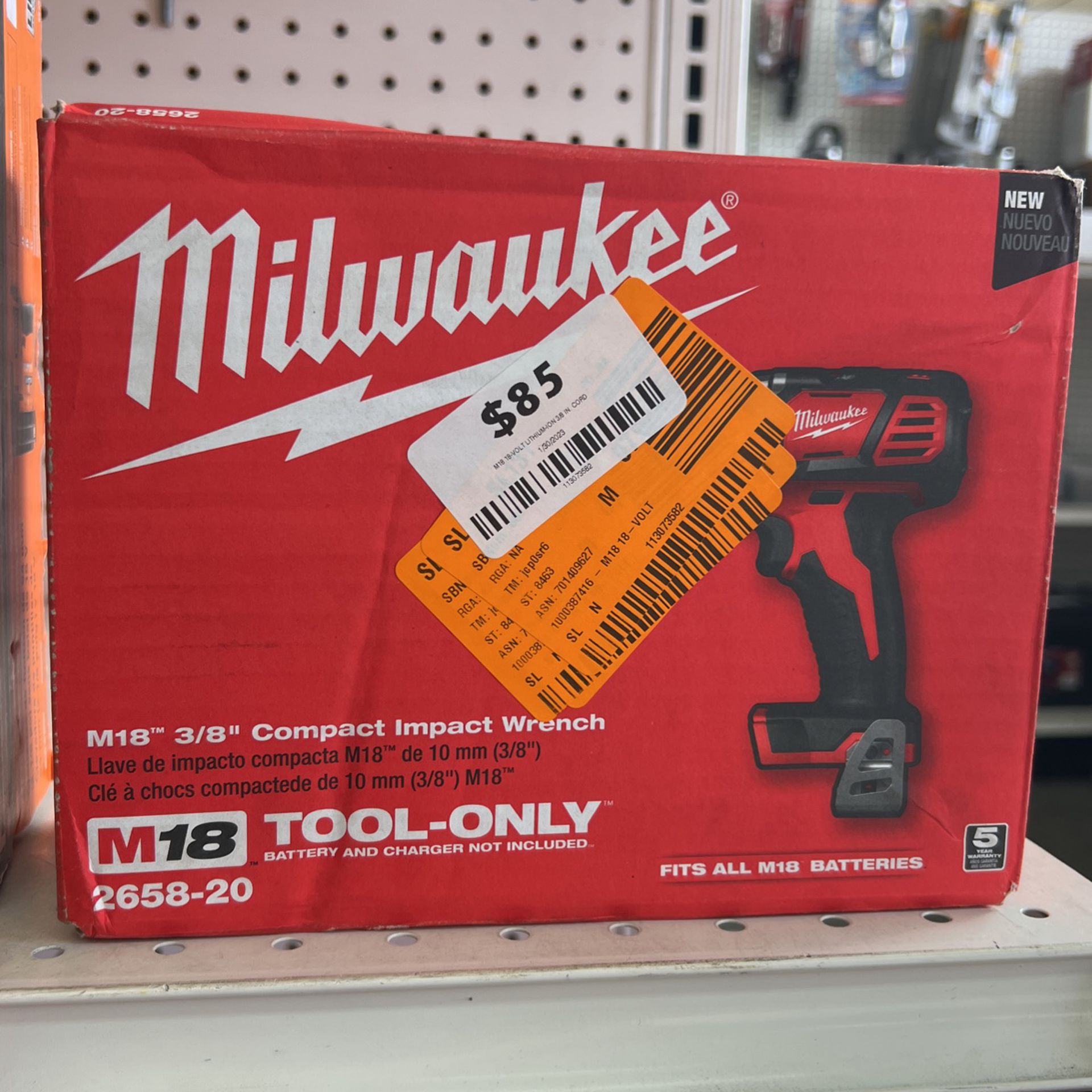 Milwaukee M18 3/8” Compact Impact Wrench for Sale in Phoenix, AZ OfferUp
