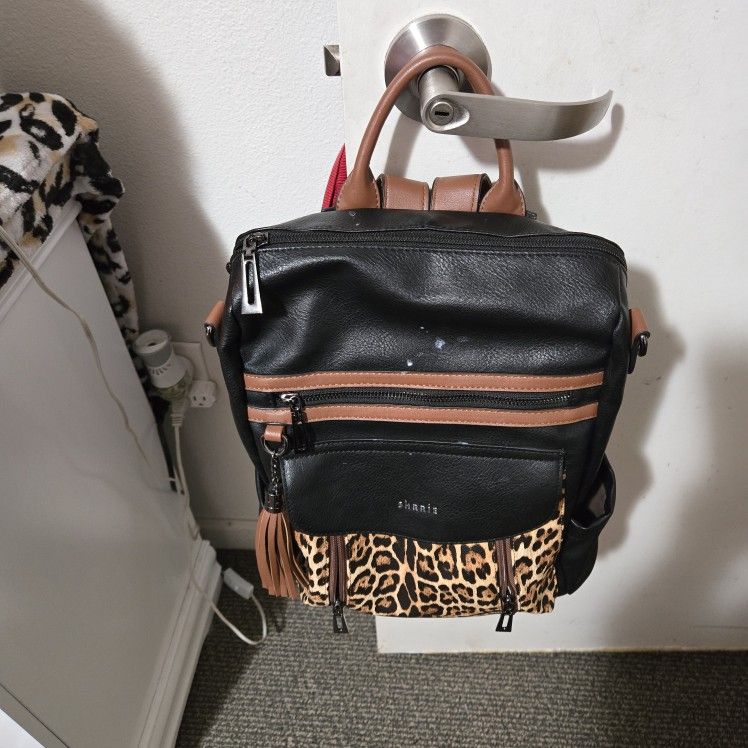 Backpack With Lots Of Pockets, Leather Material
