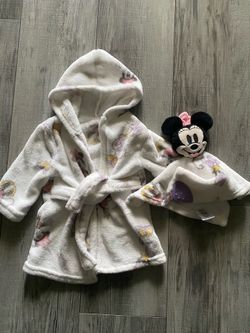 Minnie & Daisy robe