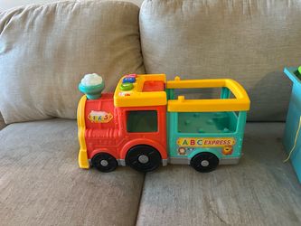Fisher price little people train
