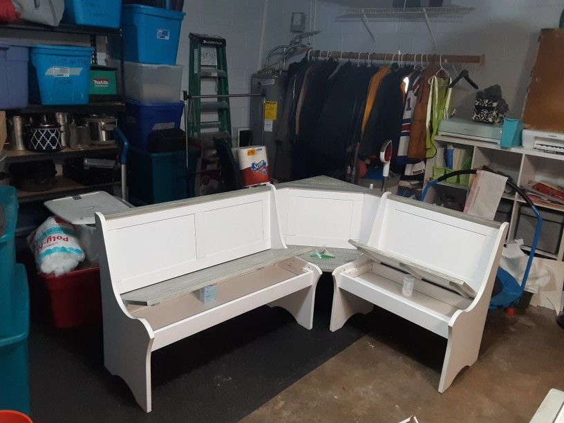 Kitchen Corner Bench Booth