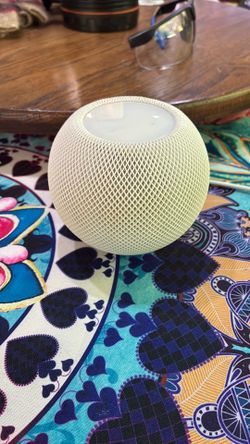 Apple Home Speaker and Airbuds