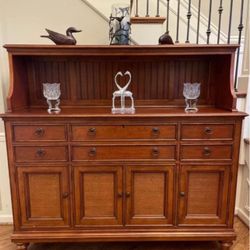 China buffet - real wood - antique style THOMASVILLE 
