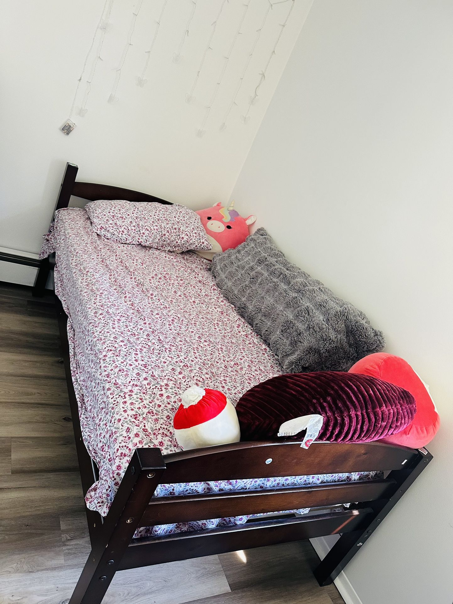 Twin Bed