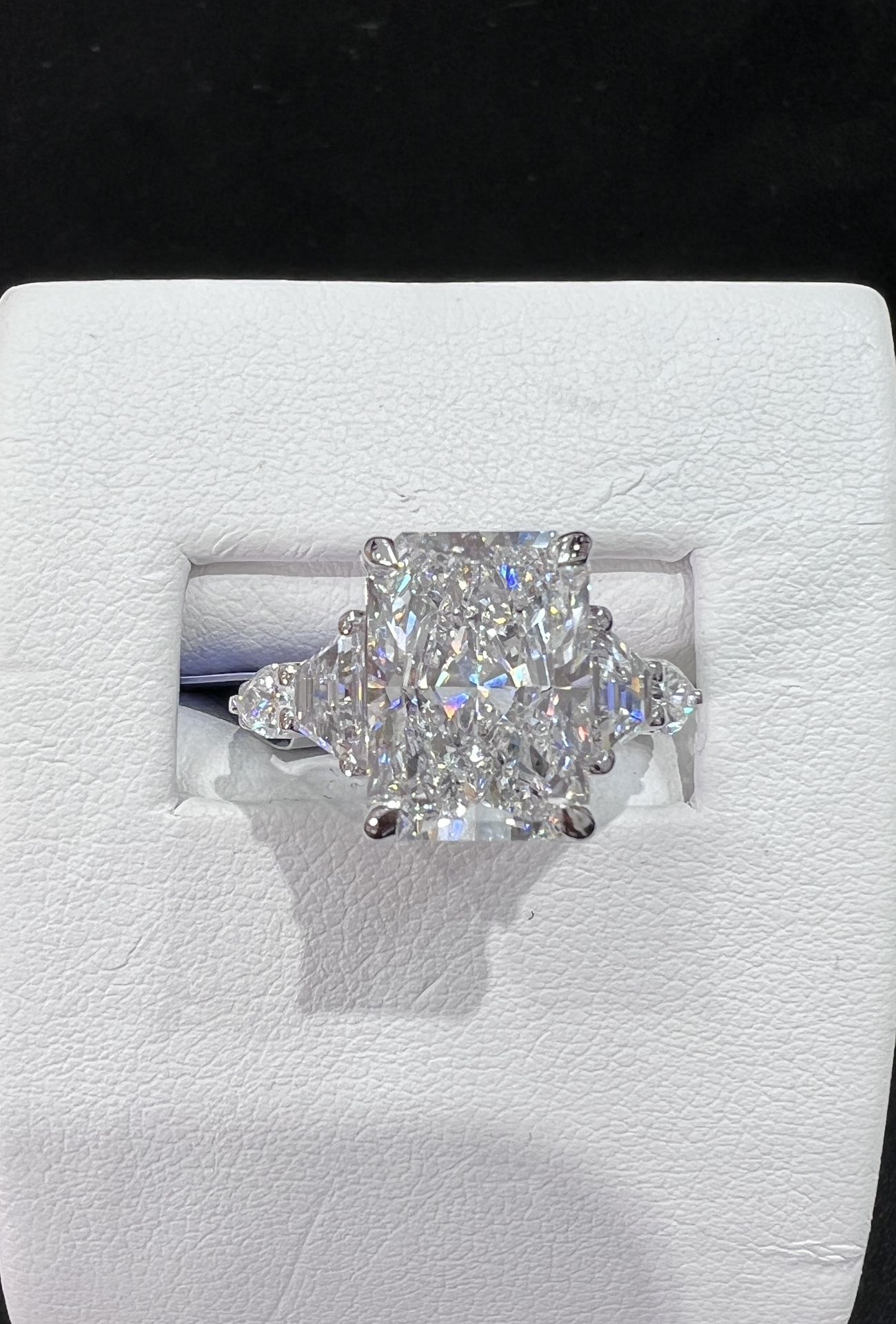 💎💎Astonishing 6.25ct Lab Diamond Ring💎💎