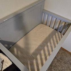 Baby mini crib