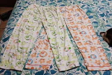 2 Hello Kitty pajamas, size S