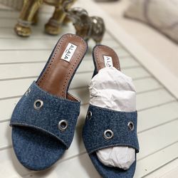 New Heels Alaia Leather Mules