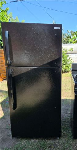 Insignia refrigerator