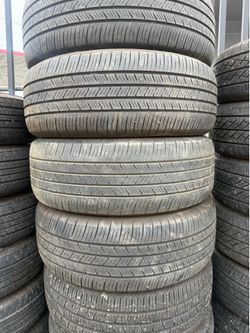 Vendo 255/60/R18 Goodyear las 4 llantas por $170