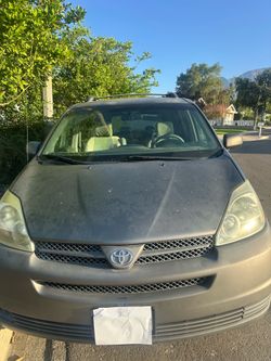 2004 Toyota Sienna