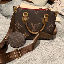 Louis Vuitton Monogram Reverse Petite
