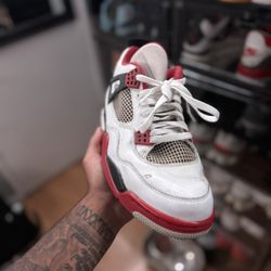 Jordan 4s