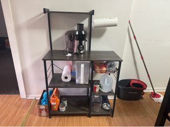 Bakers rack with free juicer