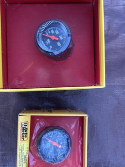 Auto Meter - Oil And Fuel Pressure Gauges