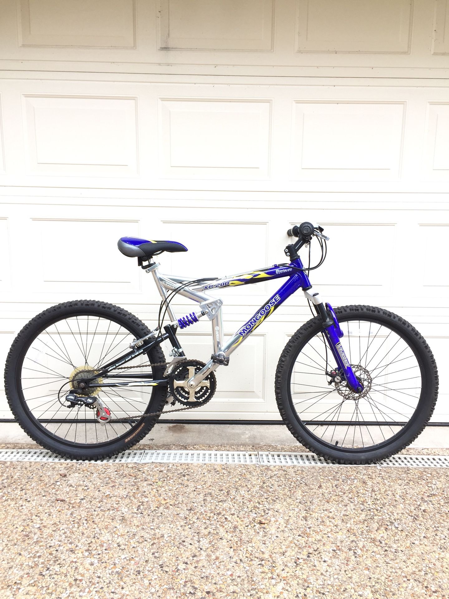 Mongoose XR 200 Mountain Bike 26 inch 21 Speeds