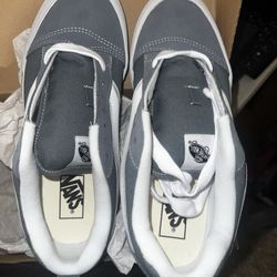 Vans Knu Skool shoe