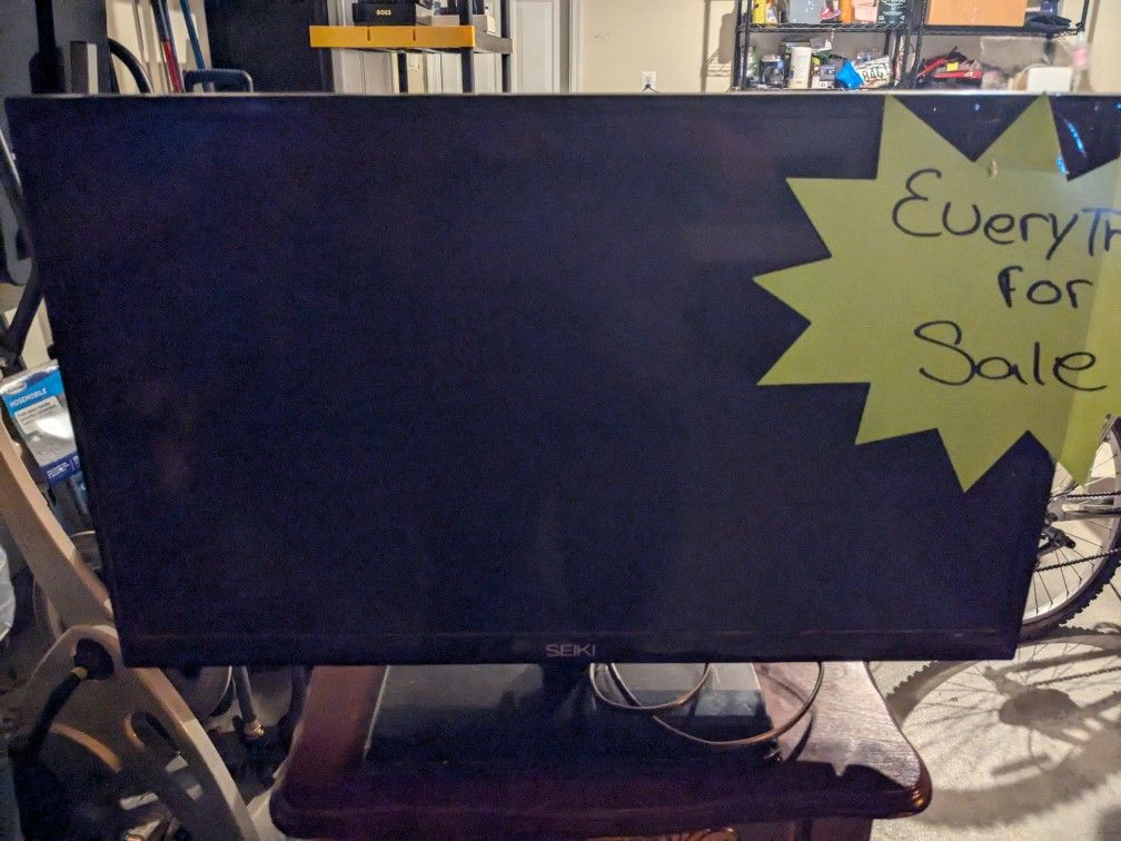 Small Seiki 32 Inch TV