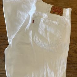 Like New Men Levi’s 501 White Wide Leg Denim Jeans Size 42w x 30L 