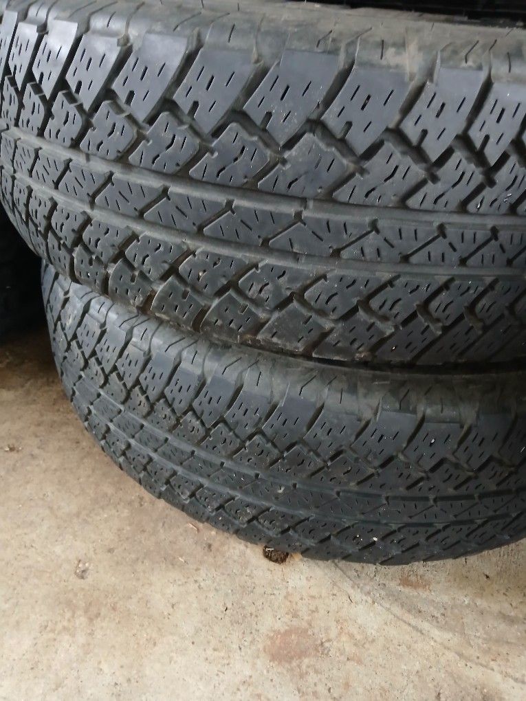 2 Good Used 255 70 18's BRIDGESTONE DUELER AT