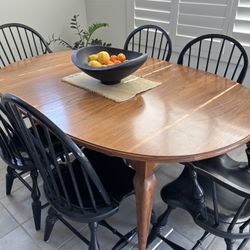 Thomasville Solid Oak Dining Table, Six Chairs And Buffet 