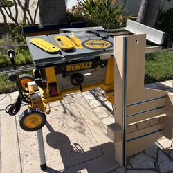 DW744 10” Table Saw With Rolling Stand And Cross Cut Sled