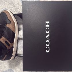 Men’s Coach Size 10 