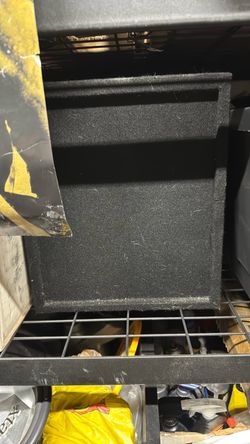 12” single quality subwoofer box