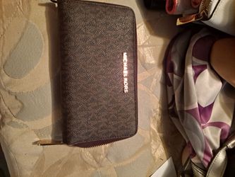 Michael Kors wallet