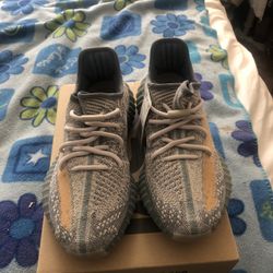 Yeezys Size 5 1/2