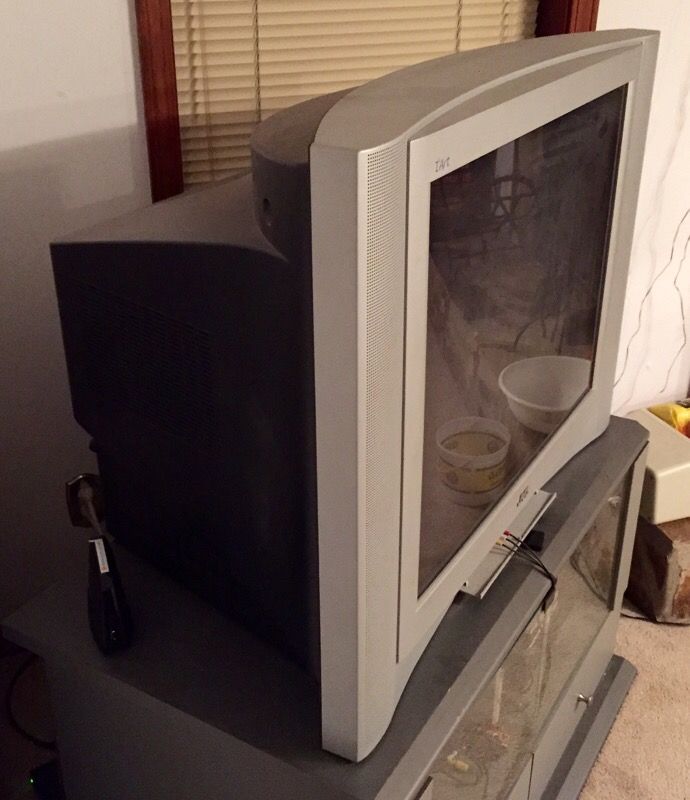 JVC I'Art 32 inch Flat Screen TV