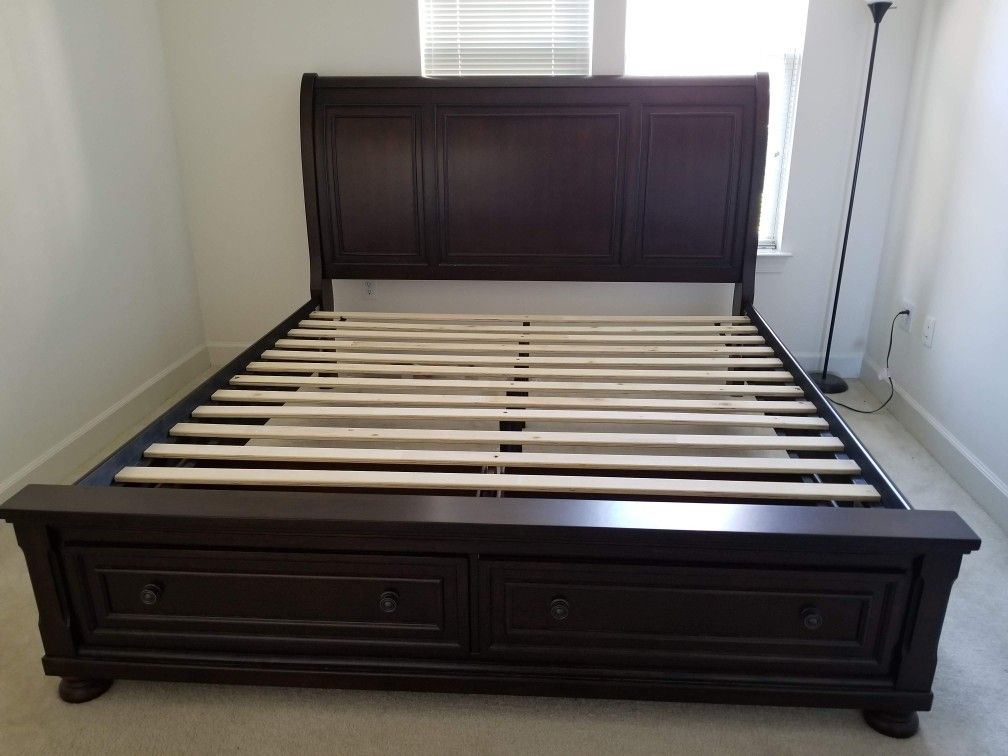 King storage bed, lightly used like new negotiable for sale!
