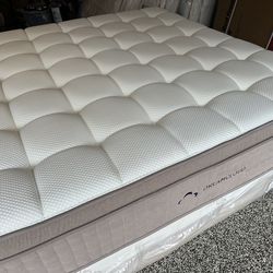 King size - Dreamcloud Mattress