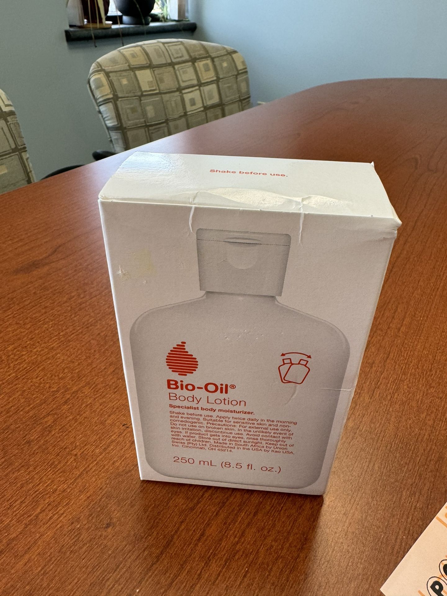 Bio-Oil Moisturizing Body Lotion for Dry Skin, Ultra-Lightweight High-Oil Hydration, with Jojoba Oil, Rosehip Oil, Shea Oil, and Hyaluronic Acid, 8.5